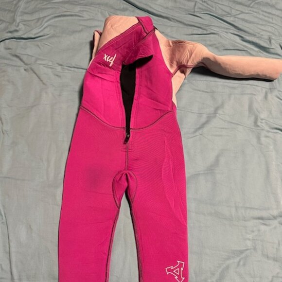 Excel Wetsuit size 2 T - Picture 2 of 3